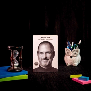 Buy Steve Jobs by walter isaacson Online with Bookbins